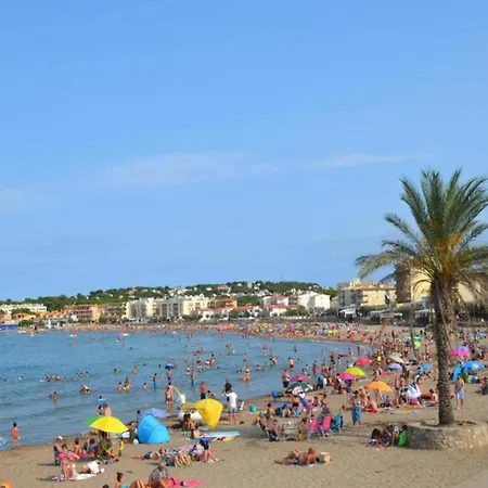 The In Has 1 Bedrooms Apartment L'Escala